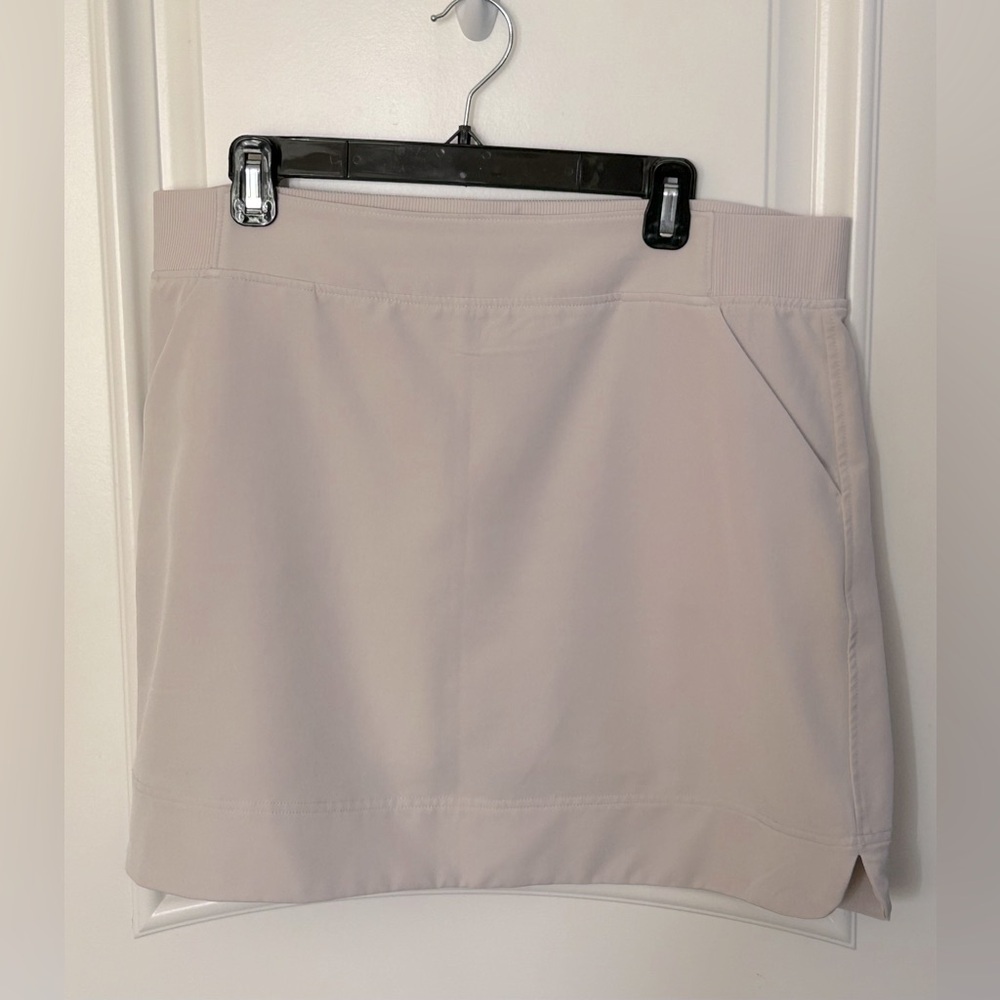 32 Degrees Women's Skort in Light Beige